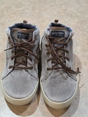 Sperry Tuck Mid Brown Big Boys Sneaker Size 6M, Brown